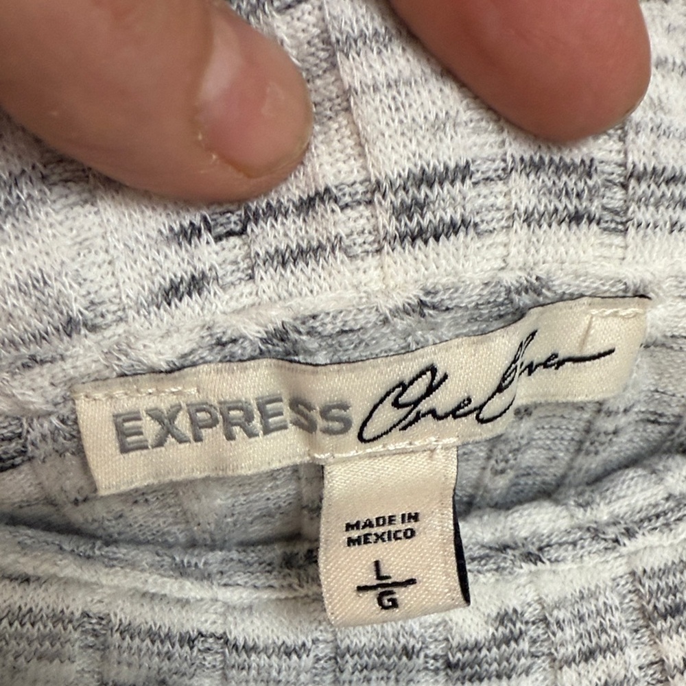 Express Gray Ribbed Knit Top - Picture 2 of 3